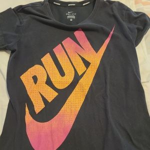 Nike Women's "Run" t-shirt- Small